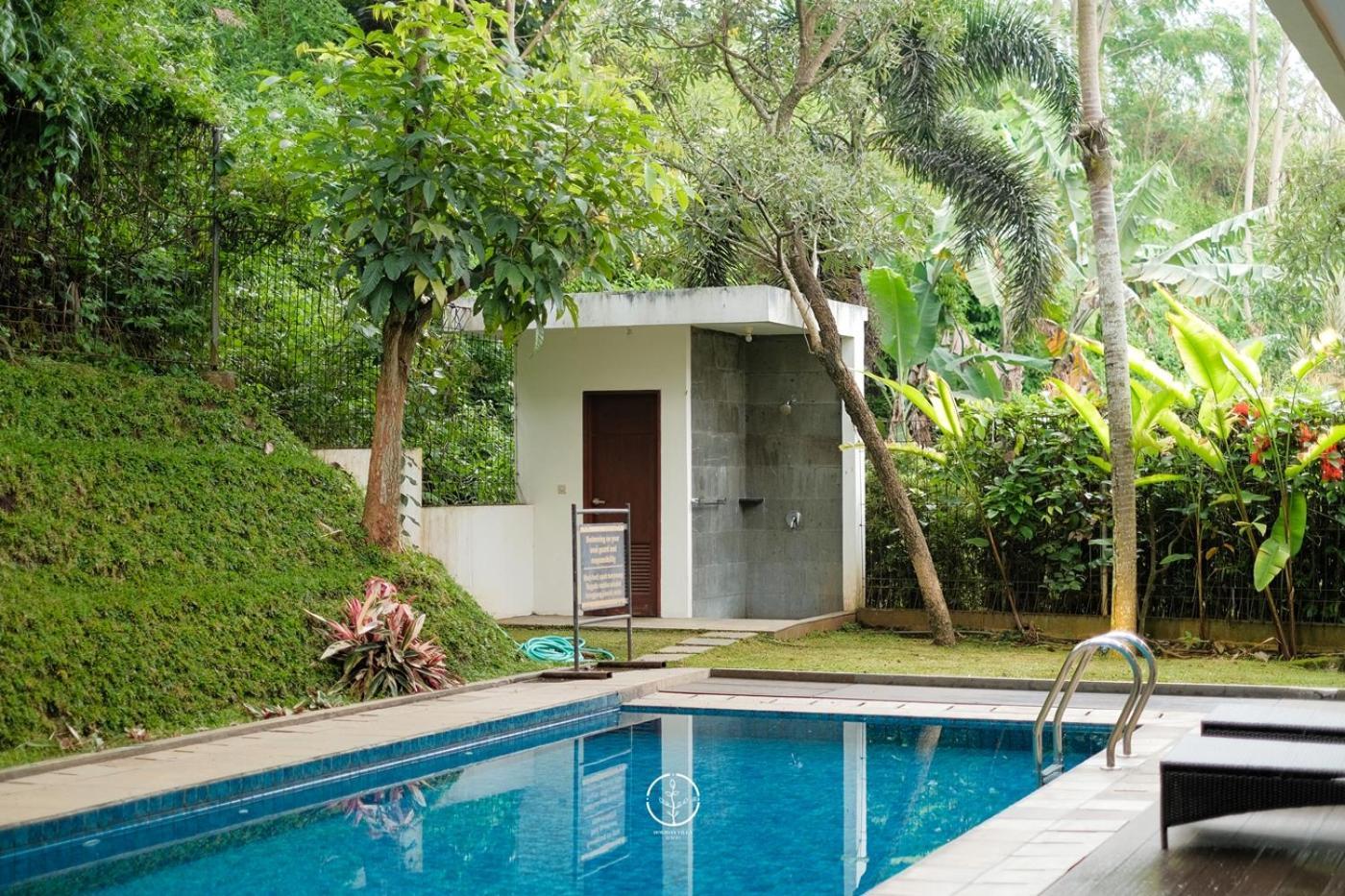 Oyama City View Villa 4 Bedrooms With A Private Swimming Pool Bandung Exterior photo