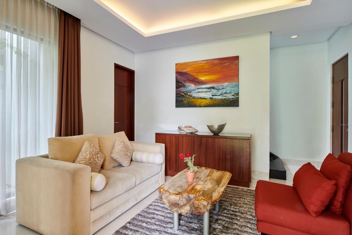 Oyama City View Villa 4 Bedrooms With A Private Swimming Pool Bandung Exterior photo